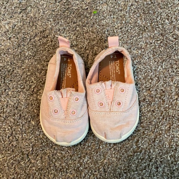 Baby TOMS - Picture 1 of 3